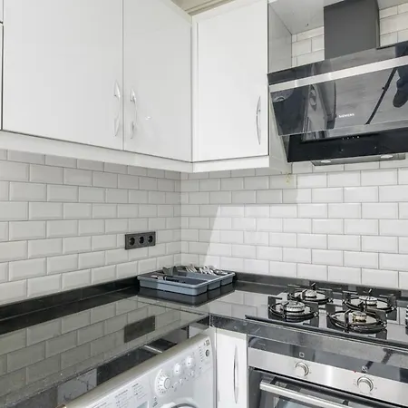 Peaceful 1 Bedroom Flat W/ac Near Taksim - 7 Min Walk דירה *